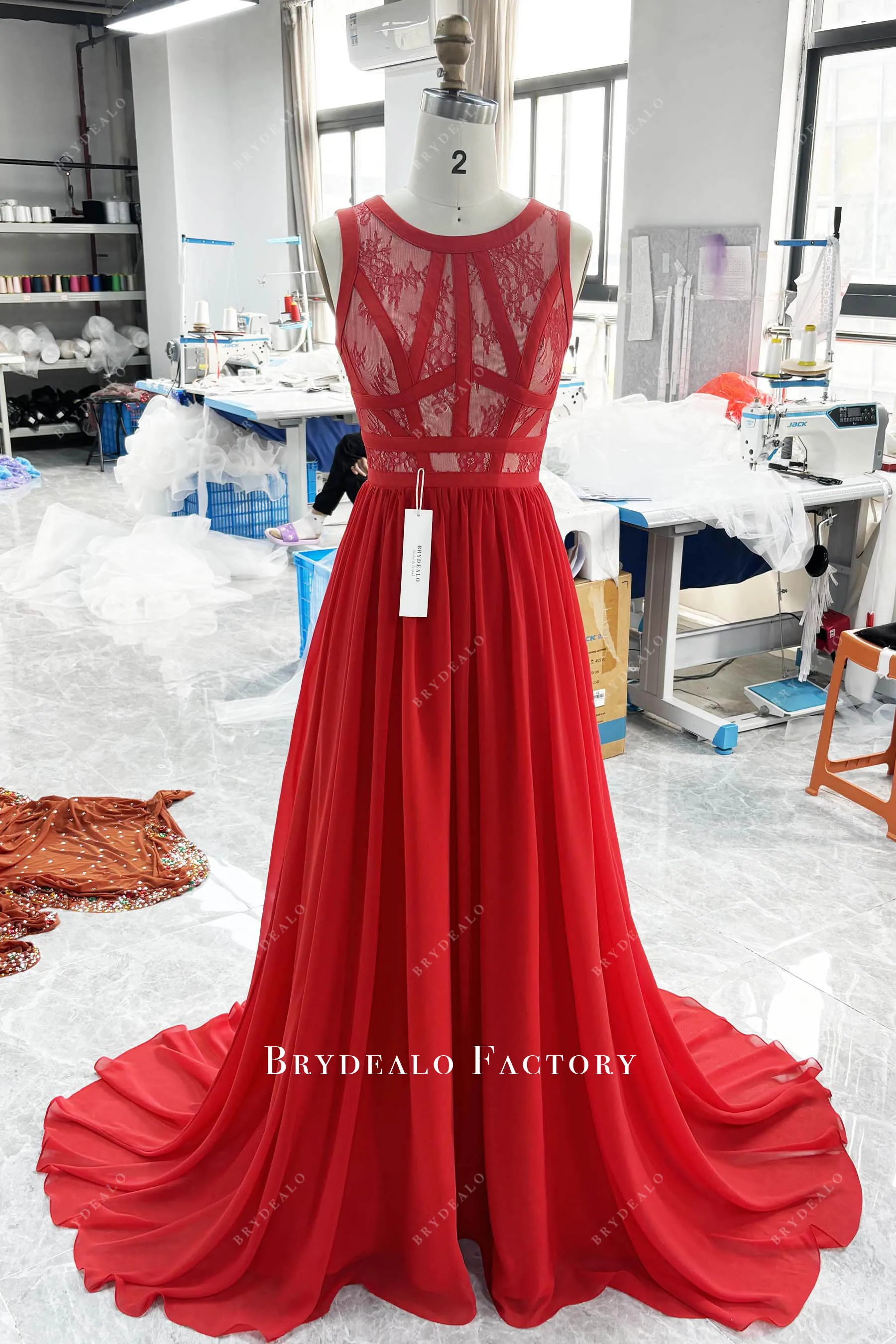 Designer Red Sleeveless Lace Chiffon Formal Dress