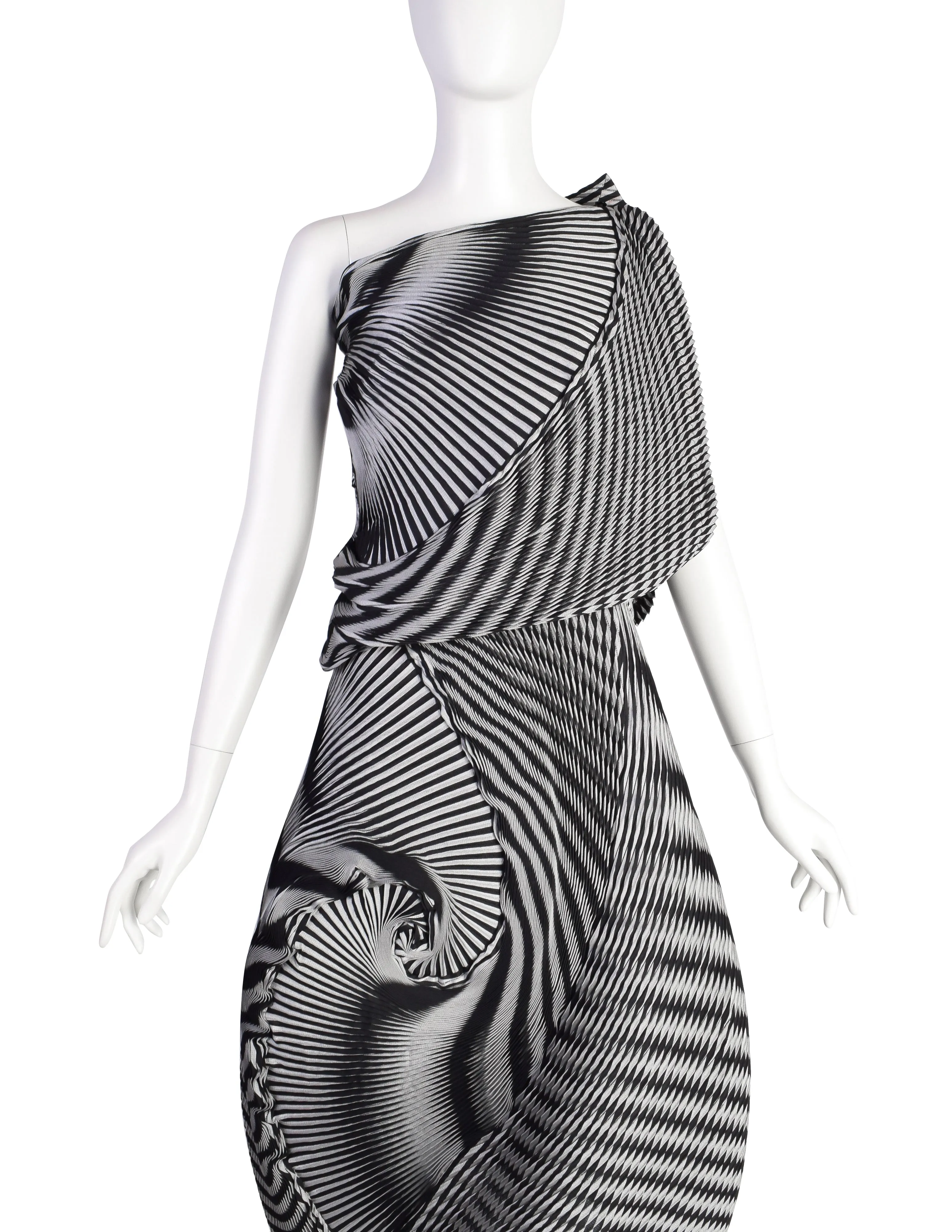 Issey Miyake AW2016 Black White Pleated Optical Spirograph Skirt and Shawl Ensemble Set