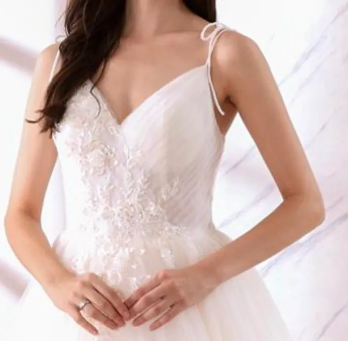 Spaghetti Straps Tie A Line Bridal Wedding Gown